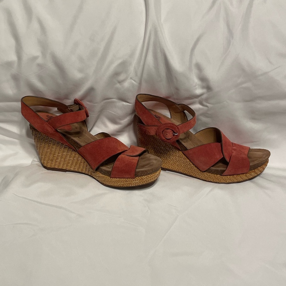 Sofft Rust Orange Suede Crisscross Wedge Sandals